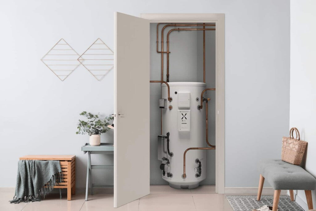 Mixergy Solar X Direct - PVE Cylinder - Electric via immersion heater with Mixergy PV Diverter module